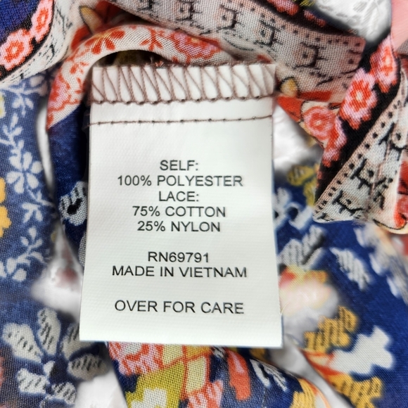 Figueroa & Flower Boho Patchwork Lace Trim Blouse Small V-Neck Flowy Festival - Picture 12 of 16